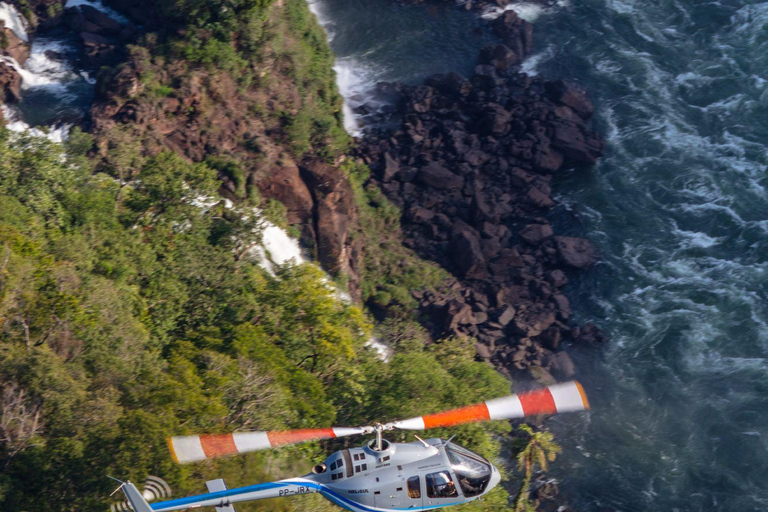 Lot helikopterem nad wodospadami Iguazu z transferemPrzelot helikopterem z transferem