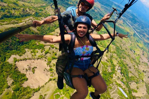 Medellín : aventure sauvage dans les Andes – randonnée, vol et détenteMedellin : aventure sauvage dans les Andes – équitation, vol et détente