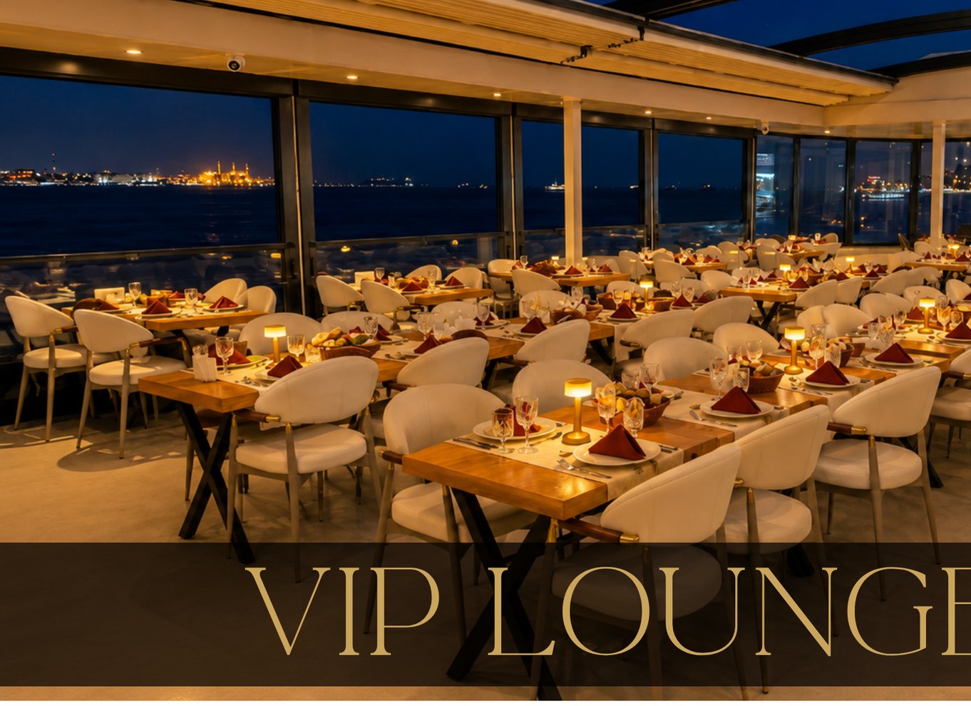 Istanbul: Bosporus-middagscruise og show med privat bord
