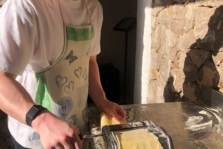 Sorrento: Cooking Class with Live music, wine and Limoncello