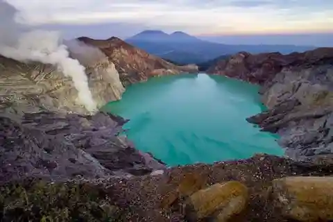 From Bali: Ijen-Tumpak sewu-Bromo-Drop Surabaya (4 Days)