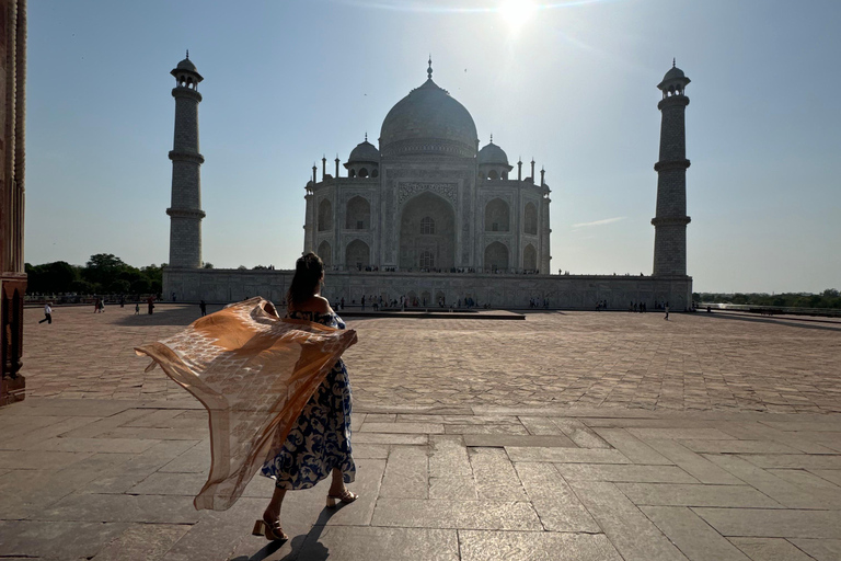 Taj Mahal: Ticket de entrada exprés para la visita al amanecer con guía