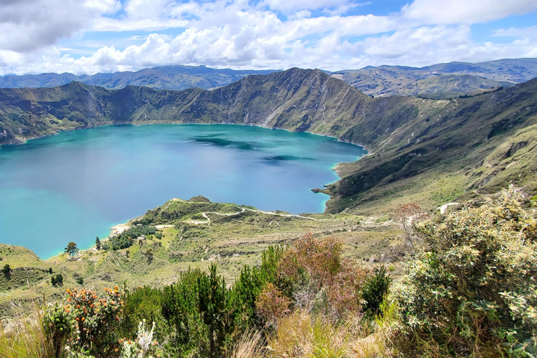 From Quito: Private Andes Tour to Cotopaxi & Quilotoa Lagoon