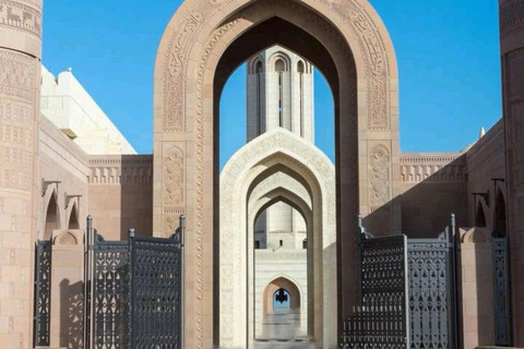 Muscat: City Tour with local guide and Pickup & drop off