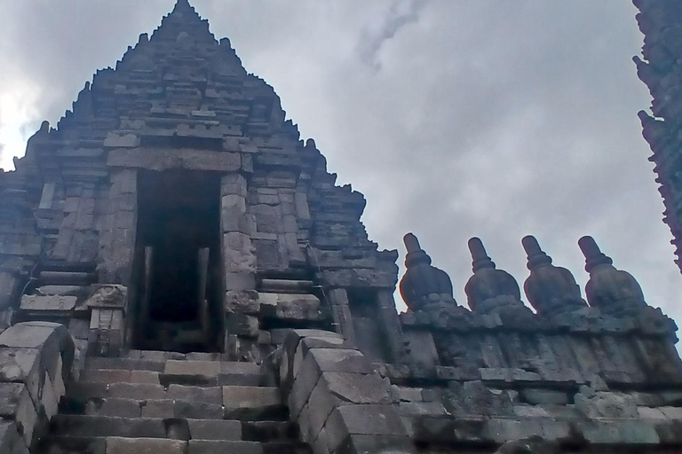 Yogyakarta: Prambanan Temple Guided Tour with Pickup