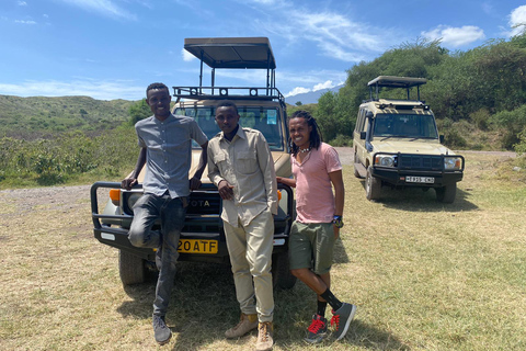 Excursão a pé de um dia para fazer um safári no Parque Nacional de Arusha