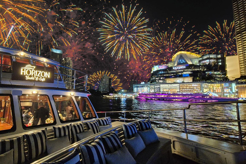 Bangkok: Horizon Yacht Dinner Cruise