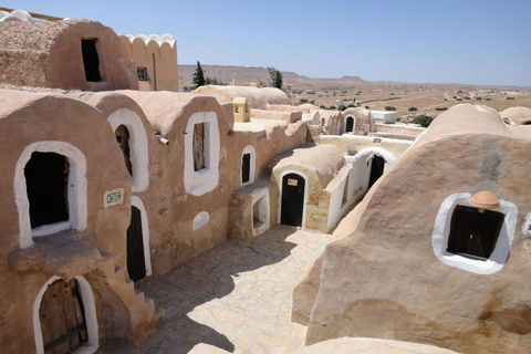 Tataouine: Ksar Ghilane Desert Tour – Dunes and Traditions (Noon to Noon) Tataouine: Ksar Ghilane Desert Tour - Dunes and Traditions (Noon to Noon)