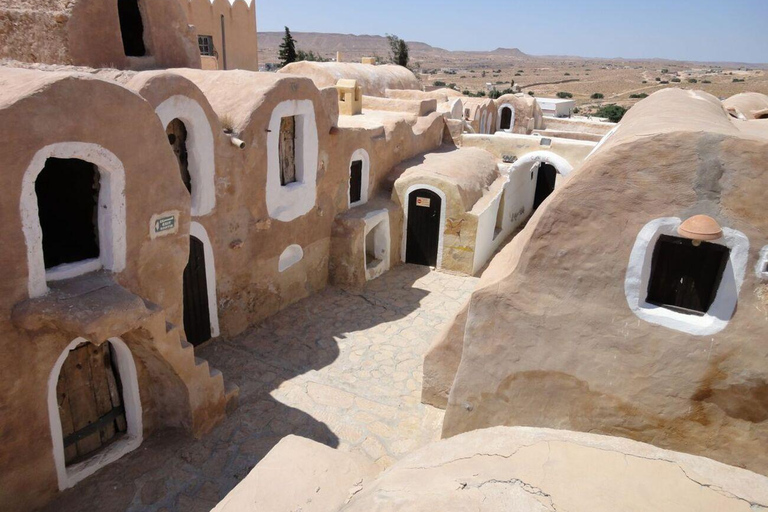 Tataouine: Ksar Ghilane Desert Tour – Dunes and Traditions (Noon to Noon) Tataouine: Ksar Ghilane Desert Tour - Dunes and Traditions (Noon to Noon)