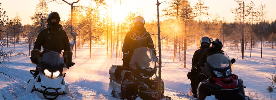 Ranua : Safari en motoneige avec boisson chaude