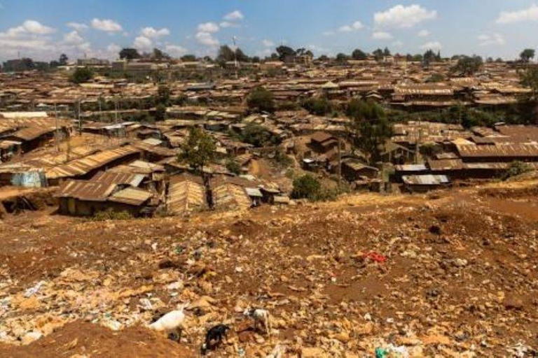 نيروبي: جولة سير على الأقدام بصحبة مرشد في حي كيبيرا الفقير مع خدمة الاستقبال من الفندق