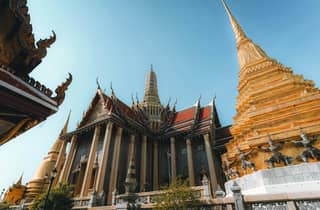 Bangkok: Private Tour zu Tempeln & auf einem lokalen Kanal mit einem Gastgeber als Fahrer