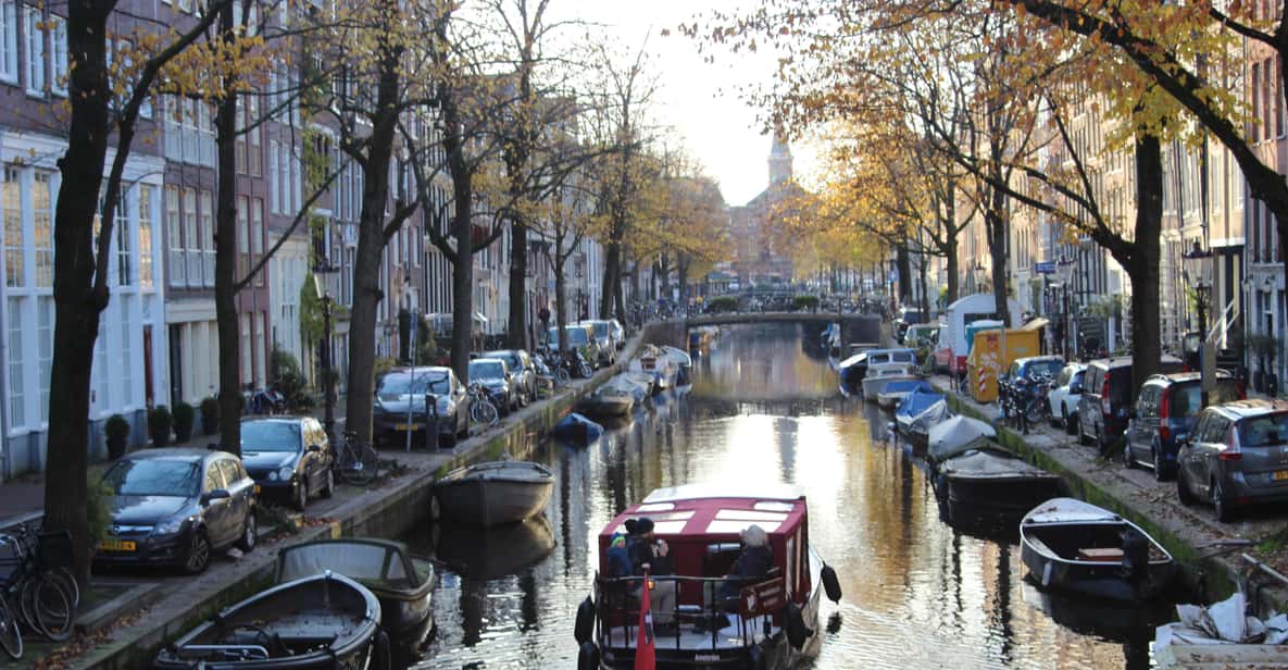 Afbeelding 8 van Amsterdam: Grachtenrondvaart voor kleine groepen incl. drankjes en snacks