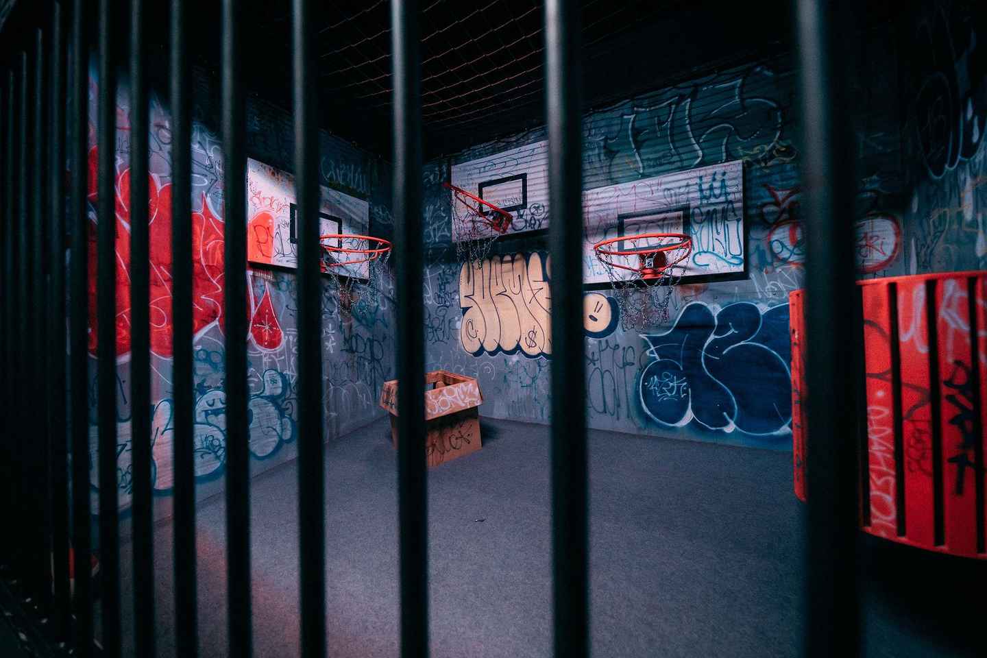 スタヴァンゲル：監獄島アドベンチャーゲーム体験