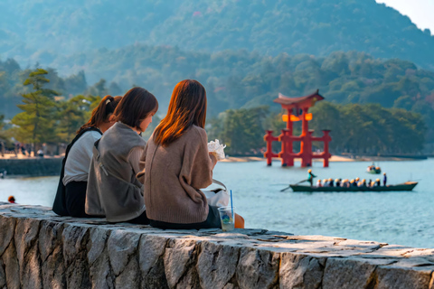 Hiroshima: Private Hiroshima & Miyajima Day Trip with Car