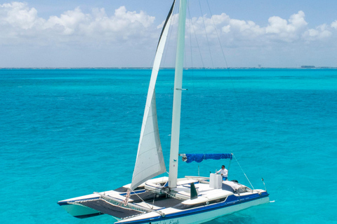 Cancún : Catamaran privé tout compris