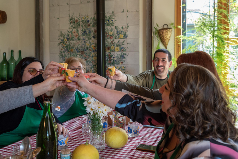 Naples: Mozzarella Experience, Taste of Southern Italy Naples: Mozzarella experience