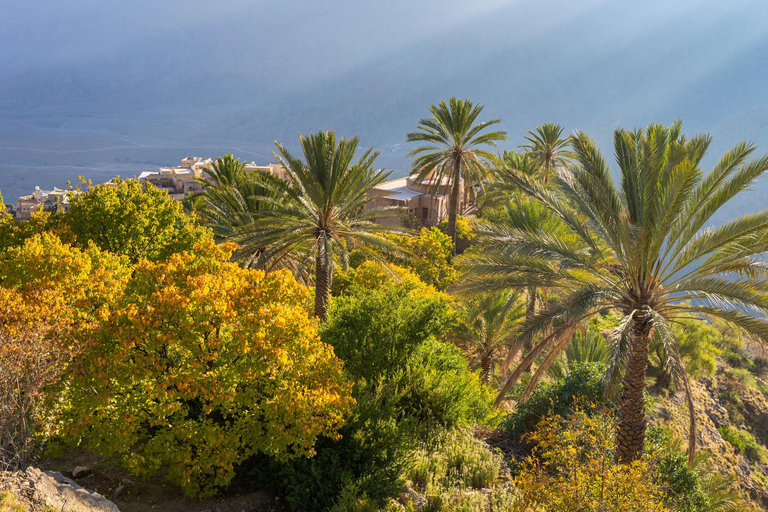 Trilha histórica e natural - Nakhal e Wakan Village