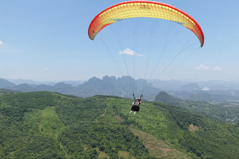 Fly Hanoi: Paragliding with Top Pilots & Roundtrip Transfer Standard Package: Flight with self-transportation