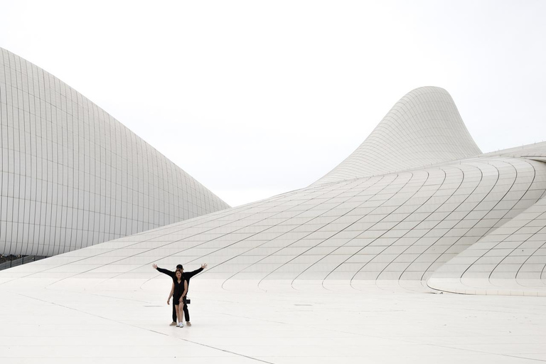 Baku: Heydar Aliyev Center Photoshoot (Flying Dress Option)