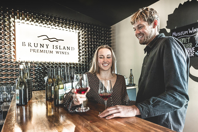 Bruny Island Day Tour: Exclusive Lighthouse and Local Food