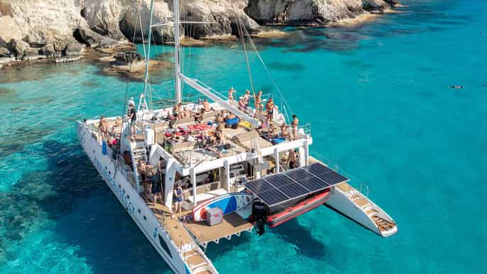 Ayia Napa/Protaras: Morning Catamaran with Open Bar & Buffet