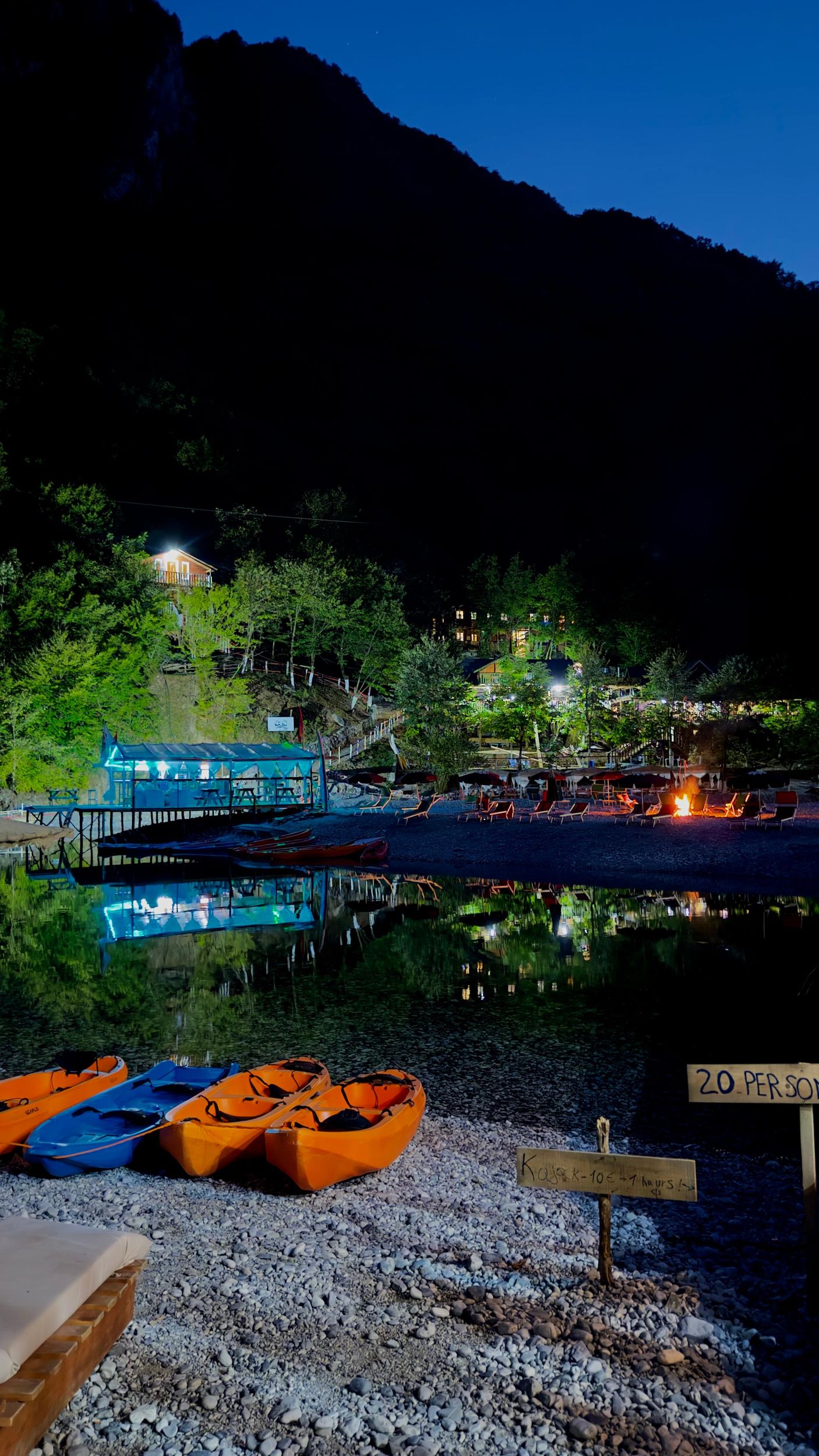 Shkodra: Tagestour zur „goldenen Stunde“ am Fluss Shala & Kajak