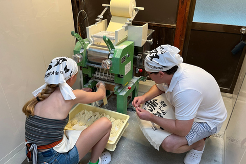 Experiência particular de fazer macarrão ramen em KyotoExperiência de fazer macarrão ramen em Kyoto