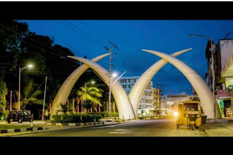 Mombasa Geschichte &amp; Natur Tour; Stoßzähne, Fot jesus, Haller ParkMombasa Geschichte und Natur Tag