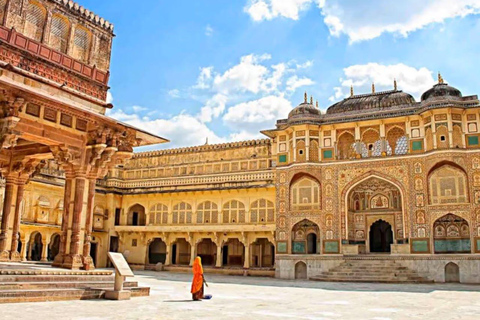 From Delhi: All-Inclusive Same-Day Jaipur Tour By Car Tour From Delhi: Same Day Jaipur tour by Car