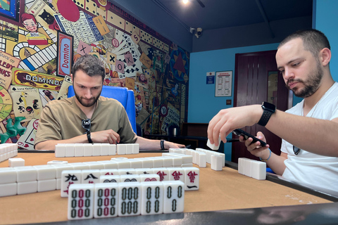 Shanghai: Chinese Tea Tasting & Local Mahjong Experience