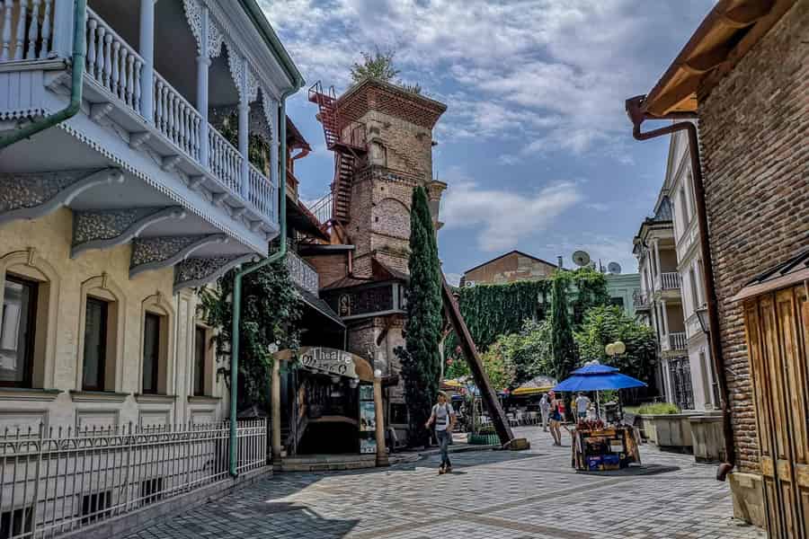 Tiflis: Historischer Spaziergang durch die Altstadt mit ortskundigem Guide. Foto: GetYourGuide Tiflis: Historischer Spaziergang durch die Altstadt mit ortskundigem Guide. Foto: GetYourGuide