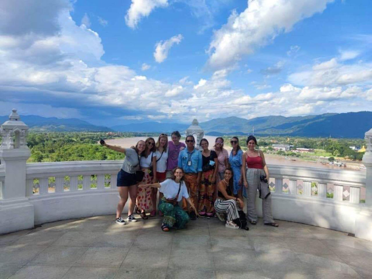 Chiang Rai Ganztägig: 7 beliebte Orte mit thailändischem Buffet