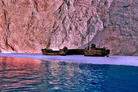 Zakynthos: Shipwreck Beach and Blue Local Caves Boat Cruise