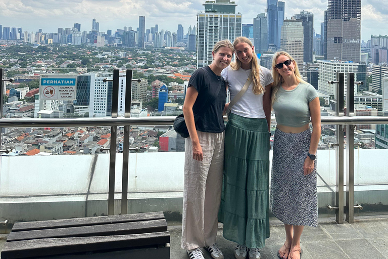 Tour in scooter della città di GiacartaTour della città in scooter a Giacarta