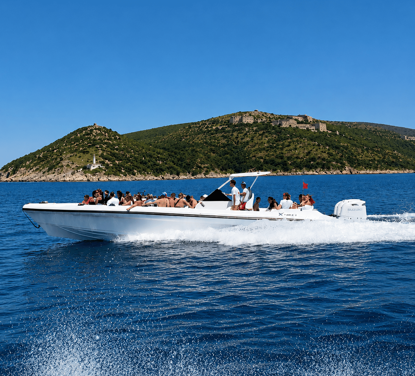 Vlorë: Bootstour zur Insel Sazan, zur Haxhi-Ali-Höhle und nach Karaburun