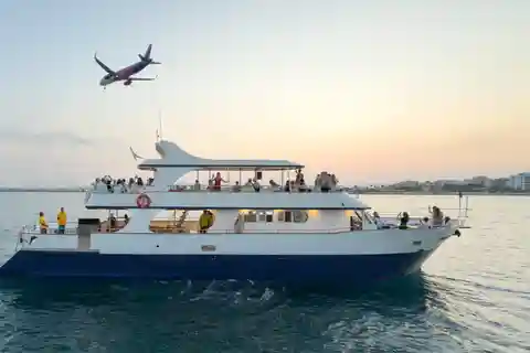 Larnaca: Solnedgångskryssning med ett glas vin