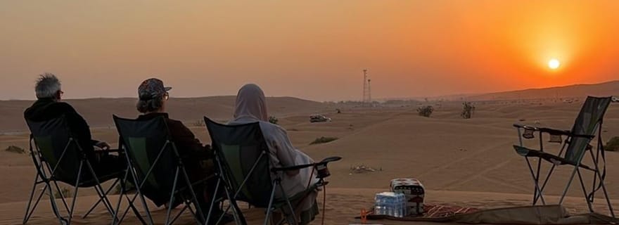 Riyad : coucher de soleil dans le désert (balade à dos de chameau+thé + dîner (Kabsa))