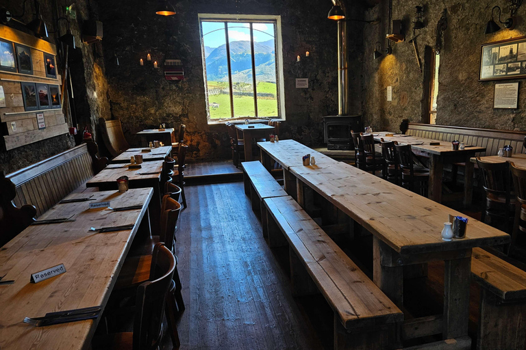 Fort William: Hiking Tour With Local Guide