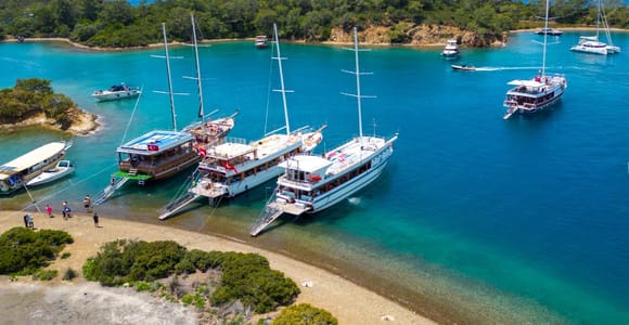 Fethiye: 12 Islands Boat Trip w/ Swimming Stops and Lunch