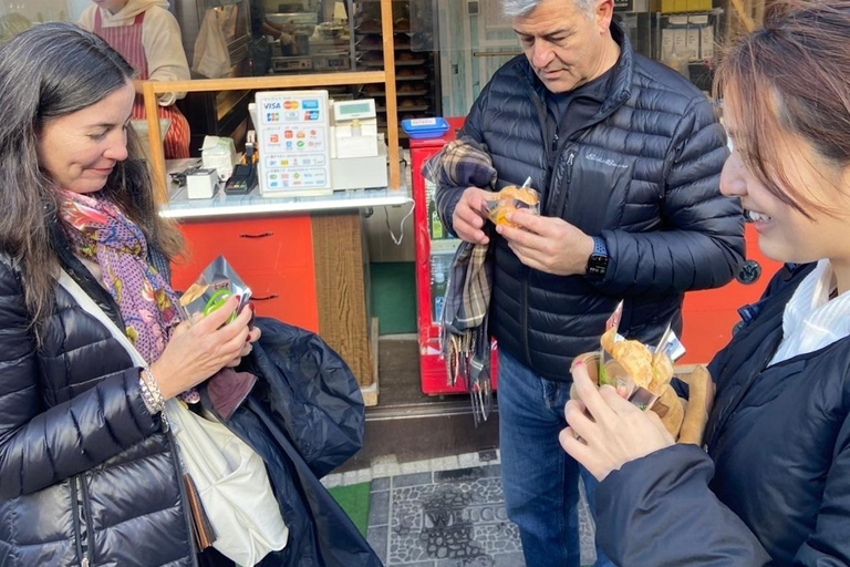 E-Bike Tour in Kyoto with Asuka, Japanese graduate student