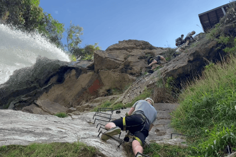 Von Medellín: Wasserfälle und Zipline Spüre das Abenteuer in jedem Sprung!