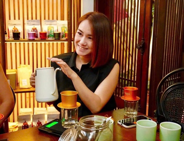 Hanoi: Hands-On 5 Vietnamese Coffees & 3 Local Wines Tasting