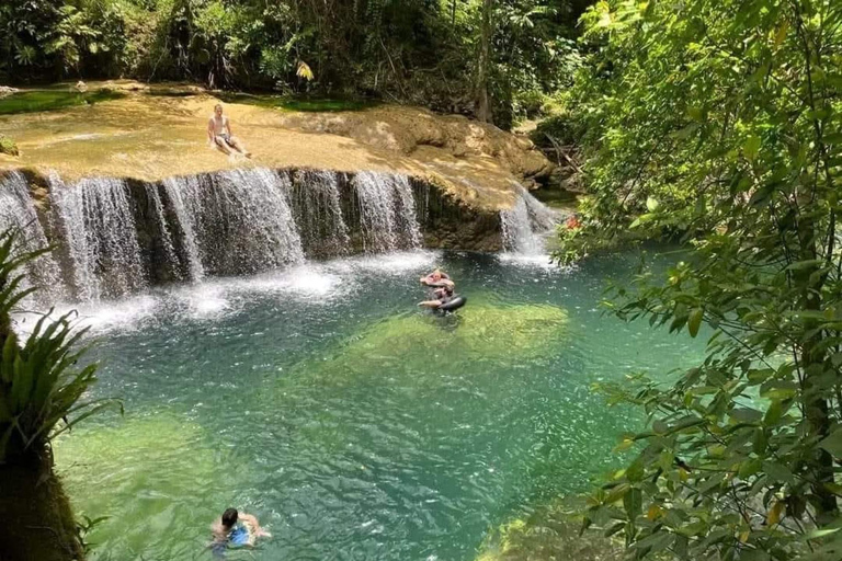 Port Vila: Natural Wonders & Waterfall Tour with BBQ Lunch