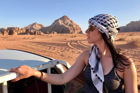 Wadi Rum: Women's Desert Retreat with Jeep Tour & Camp