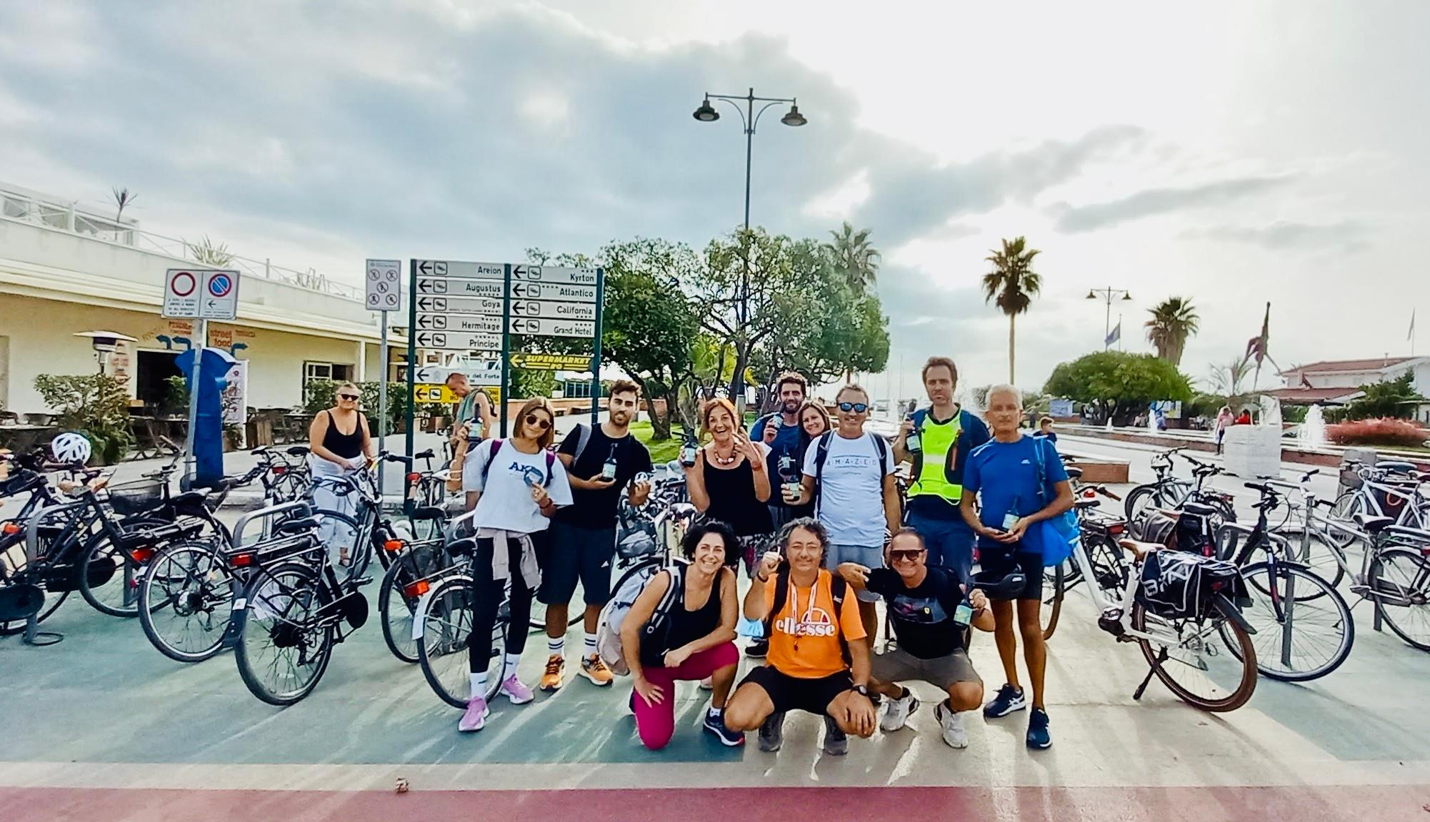 Forte Dei Marmi: E Bike Tour und versteckte Juwelen mit einem Einheimischen