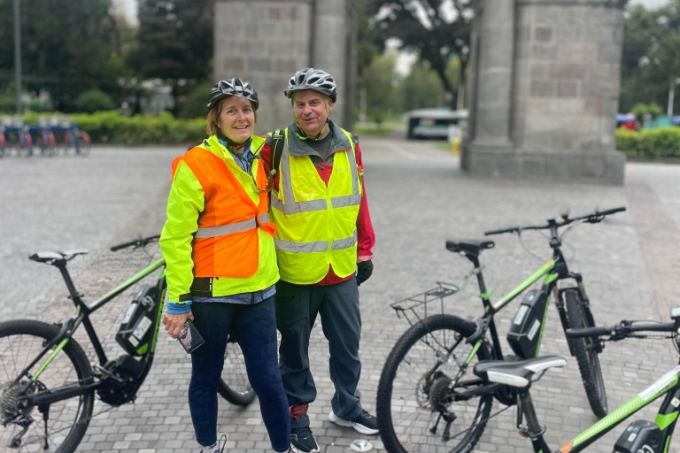 Ebikecitytour Quito mit unserem E-Bike fahren wir überall hinStadtrundfahrt in Quito, um mehr zu erfahren. Unser E-Bike kommt überall hin