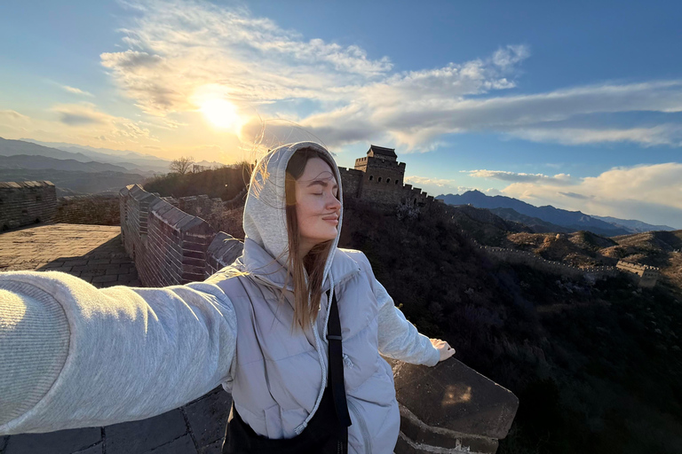 Busda: Mutianyu Great Wall & Ming Tomb Group/Private Tour Mutianyu Great Wall & Ming Tomb +XR Experience Private Tour