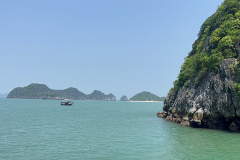 2-tägige Ha Long Bay Island Cruise Tour mit einem 3-Sterne-Kreuzfahrtschiff
