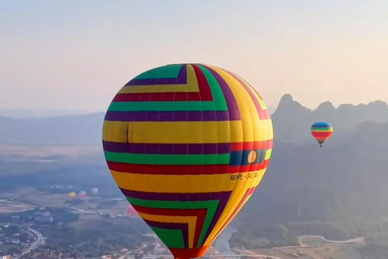 Vangrong Kayaking + Hot Air Balloon Experience